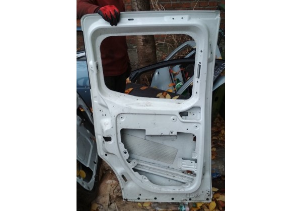 Дверка бокова ліва здвіжна Peugeot Bipper, Nemo, Fiorino, Qubo